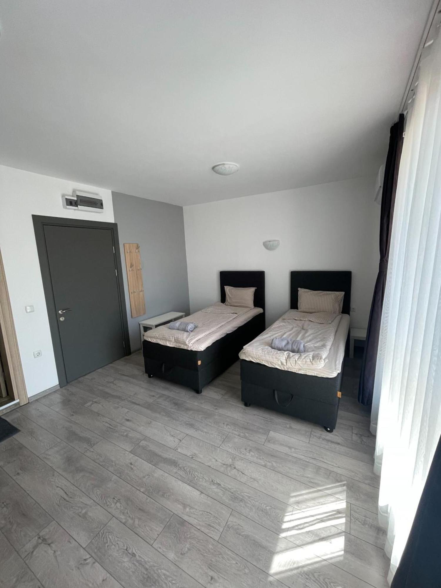 Zaraaparthotel *