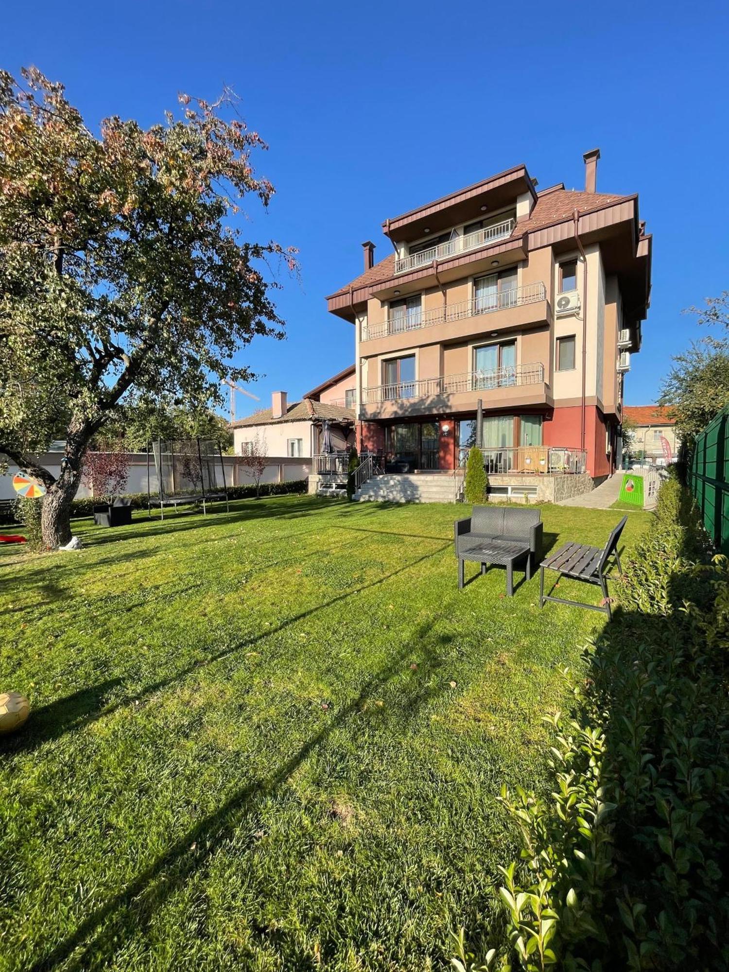 Zaraaparthotel Hotel apartamentowy