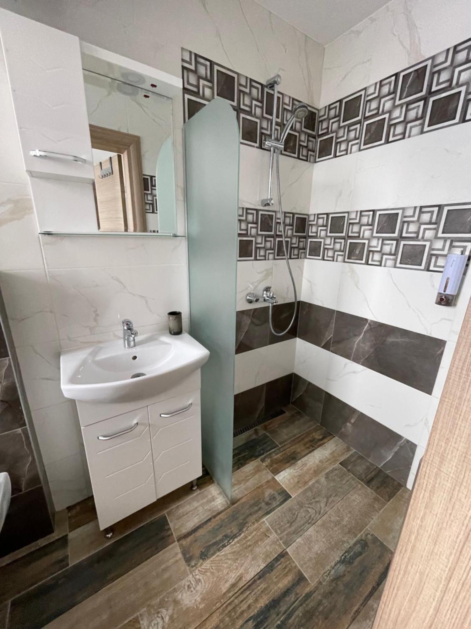 Zaraaparthotel